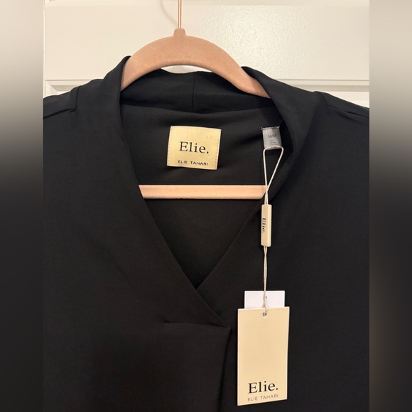 Elie Tahari Black Sheer-Sleeve V-Neck Blouse - Picture 2 of 9